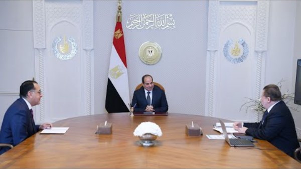 اجتماع سابق بين الرئيس السيسي ومحافظ البنك المركزي ورئيس الوزراء