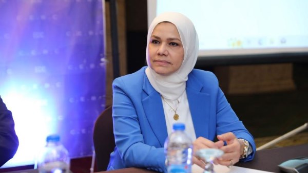 رشا عبد العال
