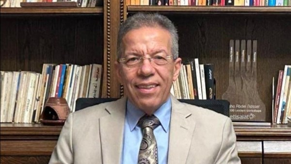 نقيب الأطباء أسامة عبد الحي نقيب الأطباء أسامة عبد الحي