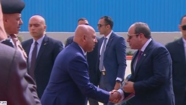 عاجل: الرئيس السيسى يصل مقر احتفالية عيد العمال فى السويس