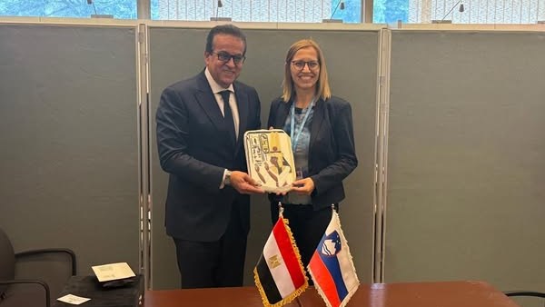 لقاء مصري-سلوفيني في جنيف لتعزيز الشراكة الطبية خلال فعاليات الجمعية العالمية للصحة