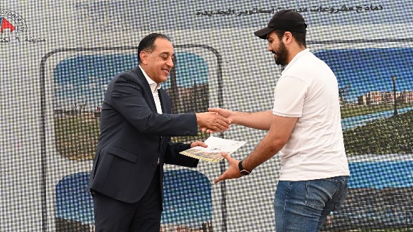 734 ألف وحدة.. رئيس الوزراء يسلم وحدات "سكن لكل المصريين" في أكتوبر الجديدة