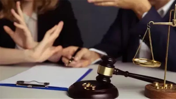 حبس 5 متهمين تخصصوا بسرقة الدراجات