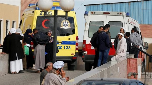  حادث اصطدام سيارة أجرة ميكروباص