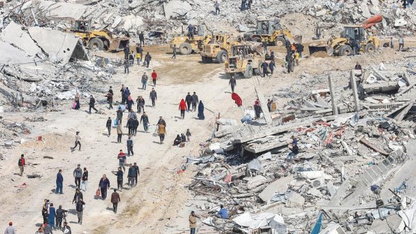 إدخال وقود وغذاء إلى غزة
