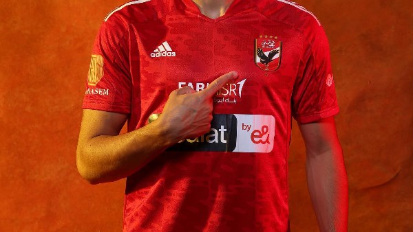 لاعب الأهلي