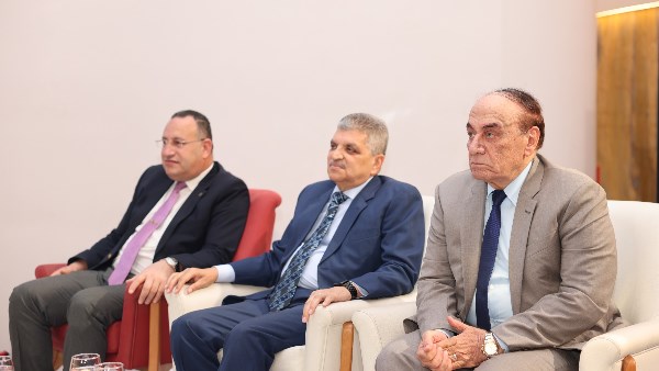 الفريق اسامه ربيع 