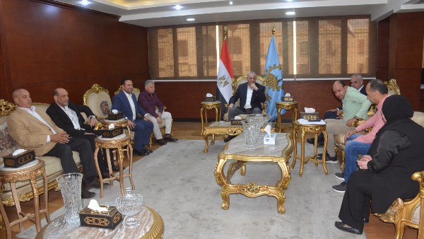 اجتماع محافظ الغربية مع النواب اجتماع محافظ الغربية مع النواب