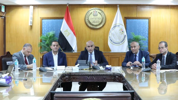 وزير التعليم يتابع امتحاني الفيزياء والتاريخ للثانوية العامة