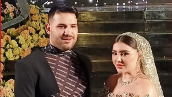 مسلم وزوجته