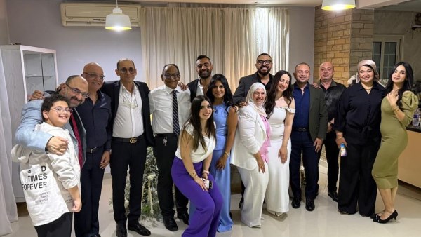 حسام بسيوني يحتفل بخطوبة ابنته سارة في أجواء عائلية