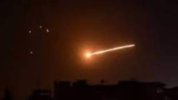 القناة الـ 12 العبرية: مقتل 3 وإصابة 65 آخرين فى القصف الإيرانى على إسرائيل