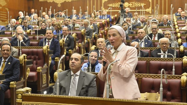 وزيرة البيئة في مجلس الشيوخ