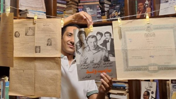 «أرشيف صاحبة الجلالة».. أسرار الزمن في معرض "حبر قديم" للكاتب محمد توفيق