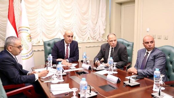 جانب من الاجتماع جانب من الاجتماع