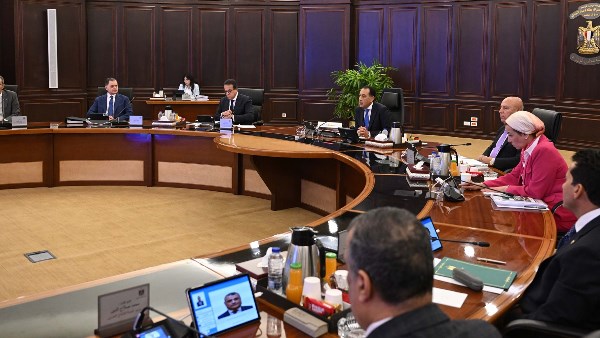 اعتباراً من 1 يوليو المقبل.. الحكومة توافق على قرار ترقية العاملين بالجهاز الإدارى مع صرف علاوة بنسبة 5٪