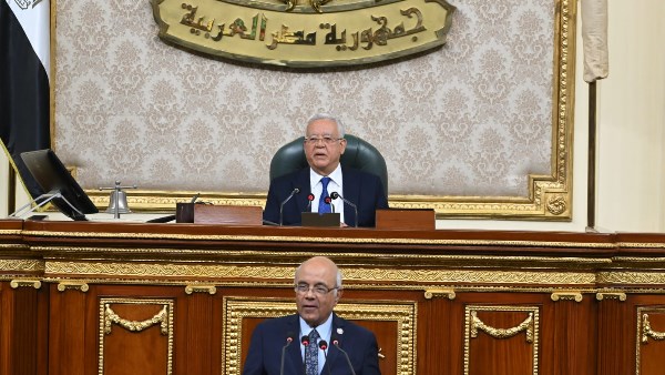 لسه فى الطريق.. رئيس النواب ينتقد  تأخر وزير الإسكان عن حضور جلسة الايجار القديم 
