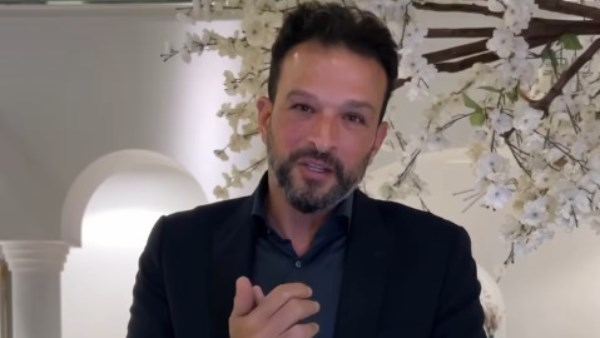 أيمن عباس 