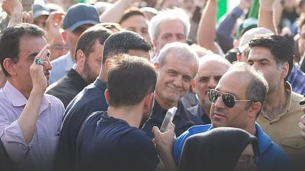 الرئيس الإيراني 