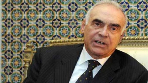 محمد كامل عمرو