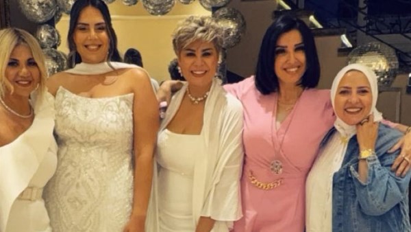 صورة من الاحتفال بحنة ابنته مفيدة شيحة