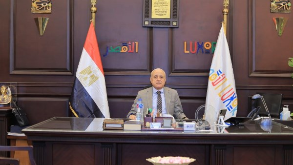محافظ الأقصر يصدر عددا من التنقلات لرؤساء المدن