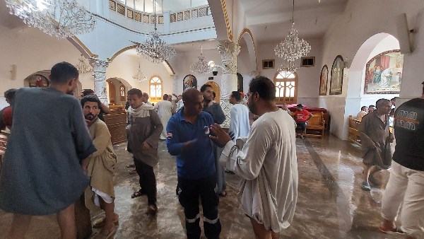 السيطره على حريق فى كنيسة العذراء باسنا 