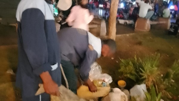 حملة نظافة مكبرة بساحة ابو الحجاج بالاقصر حملة نظافة مكبرة بساحة ابو الحجاج بالاقصر