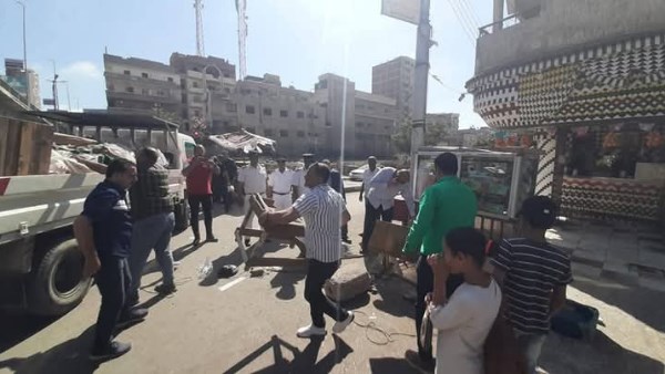 إزالة الإشغالات المخالفة بدمنهور
