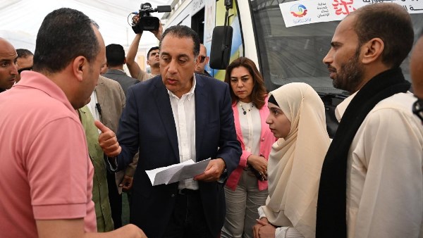 استجابة سريع من رئيس الوزراء من سيدة ابو المطامير استجابة سريع من رئيس الوزراء من سيدة ابو المطامير