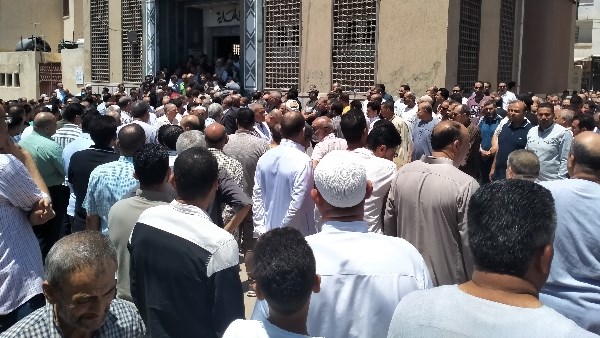 تشييع جثمان شقيق النائب محمد عبدالله بادكو 