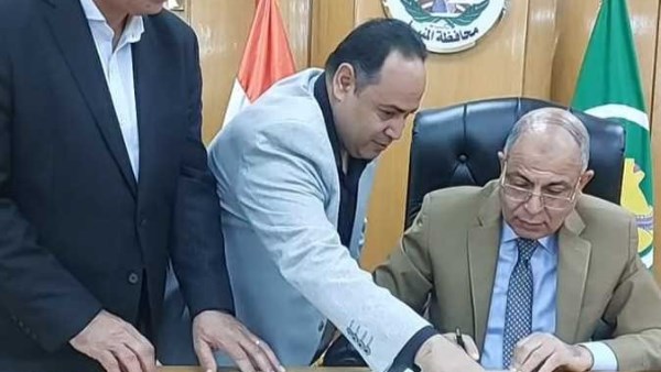 محافظ المنيا يعتمد نتيجة الشهادة الإعدادية محافظ المنيا يعتمد نتيجة الشهادة الإعدادية