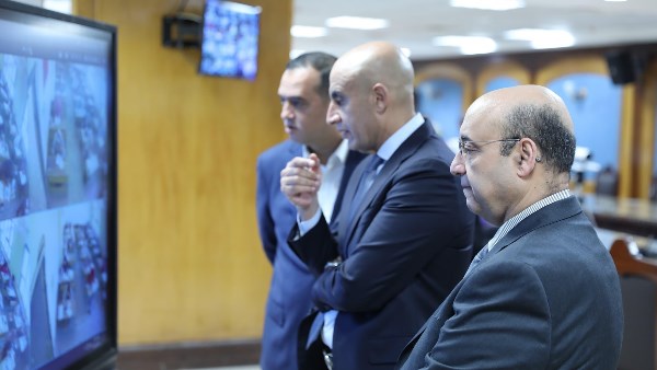 وزير التربية والتعليم يقوم بمتابعة لجان إمتحانات الثانوية