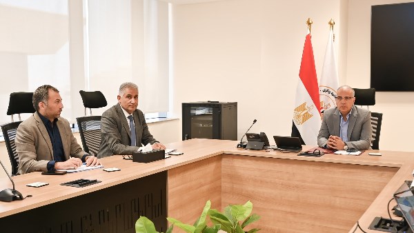وزير الري يتابع إجراءات المياه الجوفية 