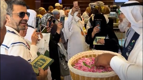 استقبال أهل المدينة للحجاج المصريين