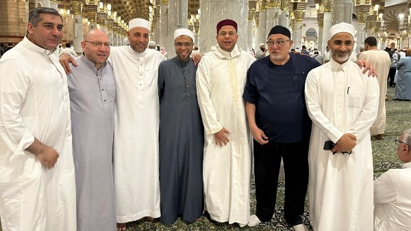 عدد من الشيوخ
