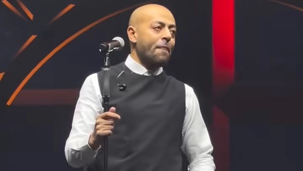 الفنان تامر عاشور