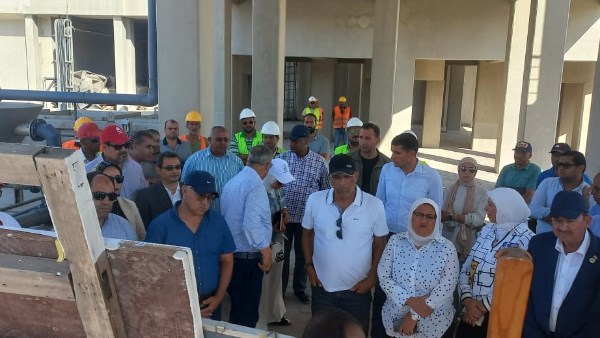 الادارة المحلية بالبرلمان تتفقد منطقة الكيلو 21 بحي العجمي