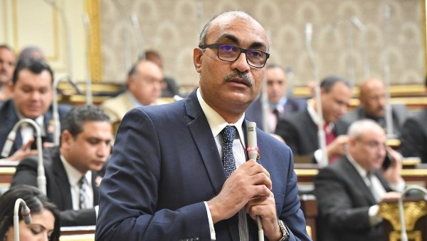 النائب إيهاب منصور يرفض تعديلات قانون التعليم: ساعات قليلة لا تكفي لمراجعة قانون مصيري