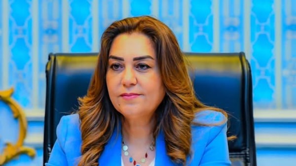 وزيرة التنمية المحلية توجه بتيسير مشاركة صاحبات الحرف اليدوية في تسويق منتجاتهن