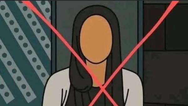 «اللي مش عاجبه ميجيش».. مدرس لغة إنجليزية يمنع دخول الطالبات بـ حجاب الموضة "دون دبوس"
