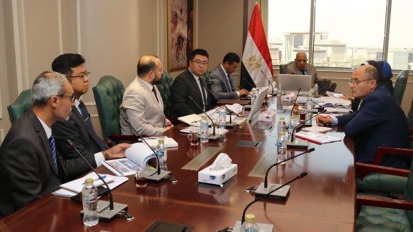 وزير الكهرباء يتابع معدلات تنفيذ أعمال توفير التغذية الكهربائية لمشروعات الدلتا الجديدة