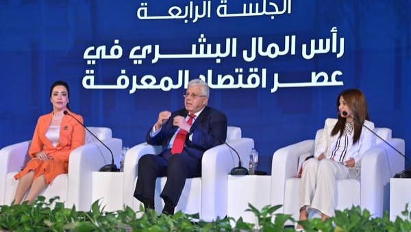 وزير التعليم العالي: نقدم الدعم للطلاب لتأهيلهم لسوق العمل