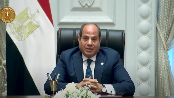 الرئيس السيسى: موقف مصر واضح فيما يخص وقف حرب غزة ودعم حل الدولتين