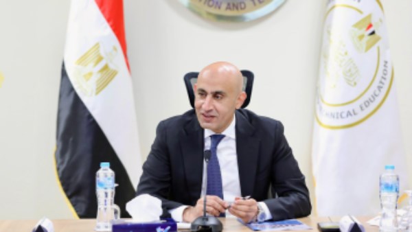 محمد عبد اللطيف وزير التربية والتعليم 