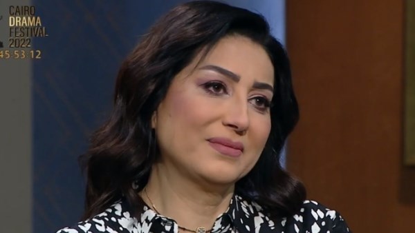 وفاء عامر