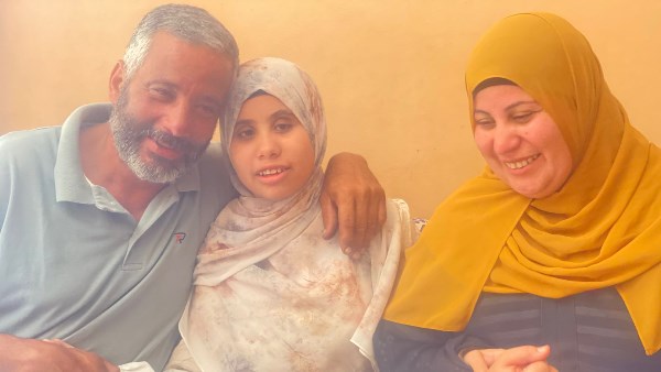 الطالبة "هاجر" اولى الثانوية ازهر ذوي البصيرة