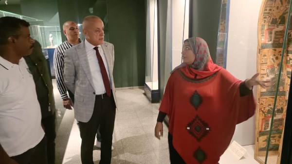 محافظ الأقصر يتفقد متحف التحنيط 