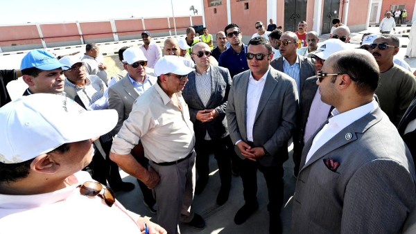 وزير الإسكان ومحافظ بني سويف