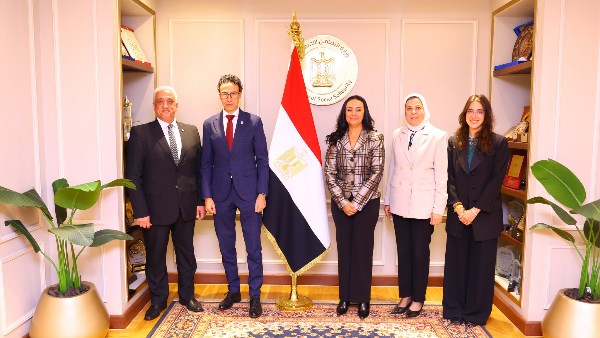  وزيرة التضامن الاجتماعي تلتقي رئيس بعثة اللجنة الدولية للصليب الأحمر 